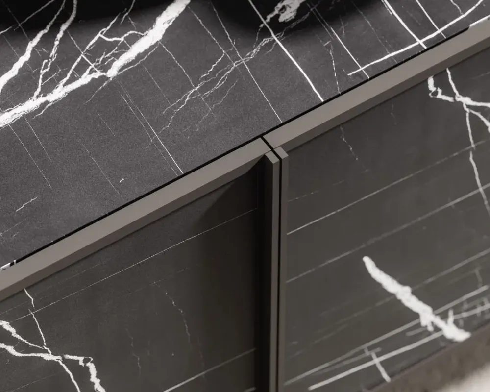 Madia Madia gloss in stile design di in Offerta Outlet Madie