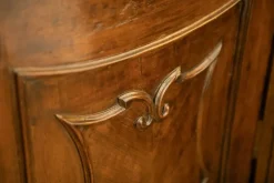 Clearance Madia Madia in noce massello antico in stile classico di in Offerta Outlet Madie