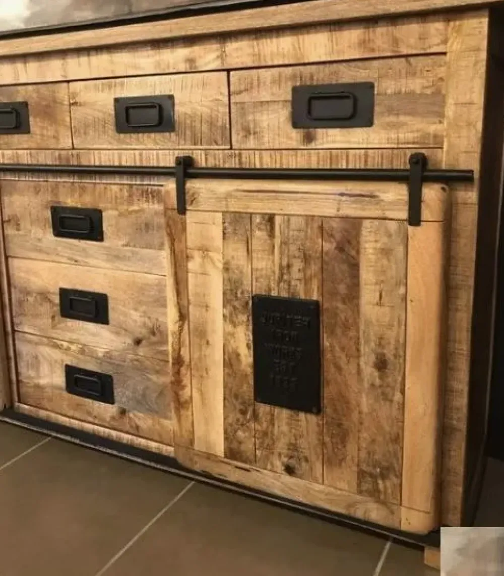 Madia Madiam credenza newport jupiter maxi ante scorrevole e cassetti in stile moderno di in Offerta Outlet^Outlet Etnico New