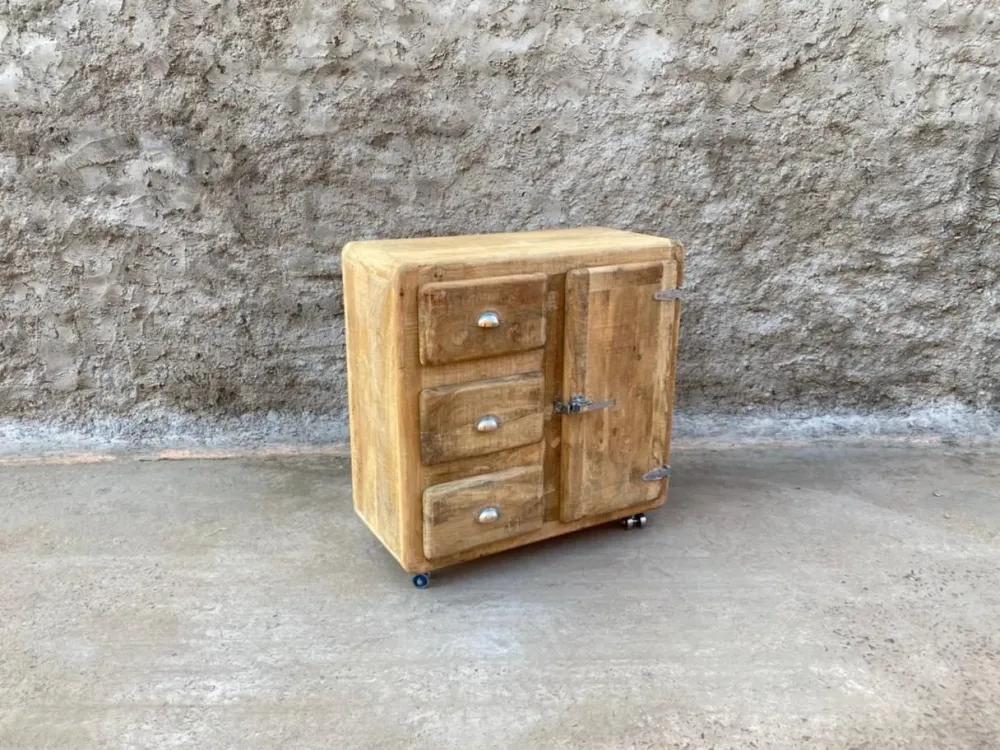 Madia modello Madia vecchia ghiacciaia 1 anta 3 cassetti con ruote di a prezzo scontato^Outlet Etnico Best