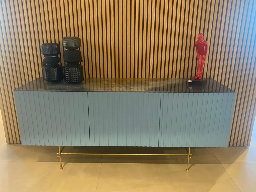 Colico Madia modello Stilt di a PREZZI OUTLET- Madie