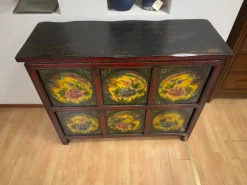 Castagnetti Madia Mondo etnico mobile con decori in stile design di in Offerta Outlet- Madie