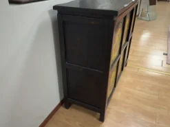 Castagnetti Madia Mondo etnico mobile con decori in stile design di in Offerta Outlet- Madie