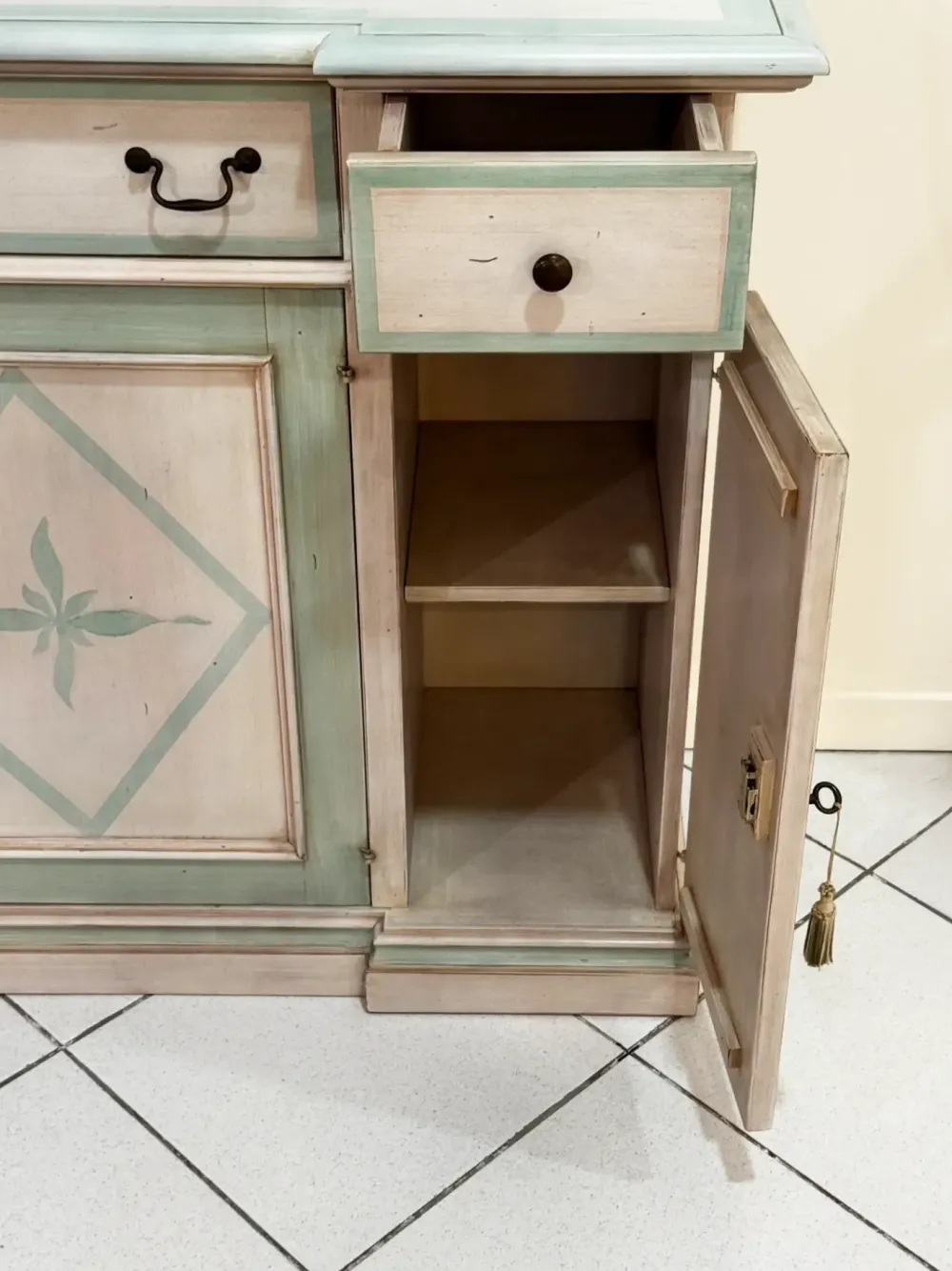 Madia Sacrestia di in stile classico scontata -60%^Bamax New