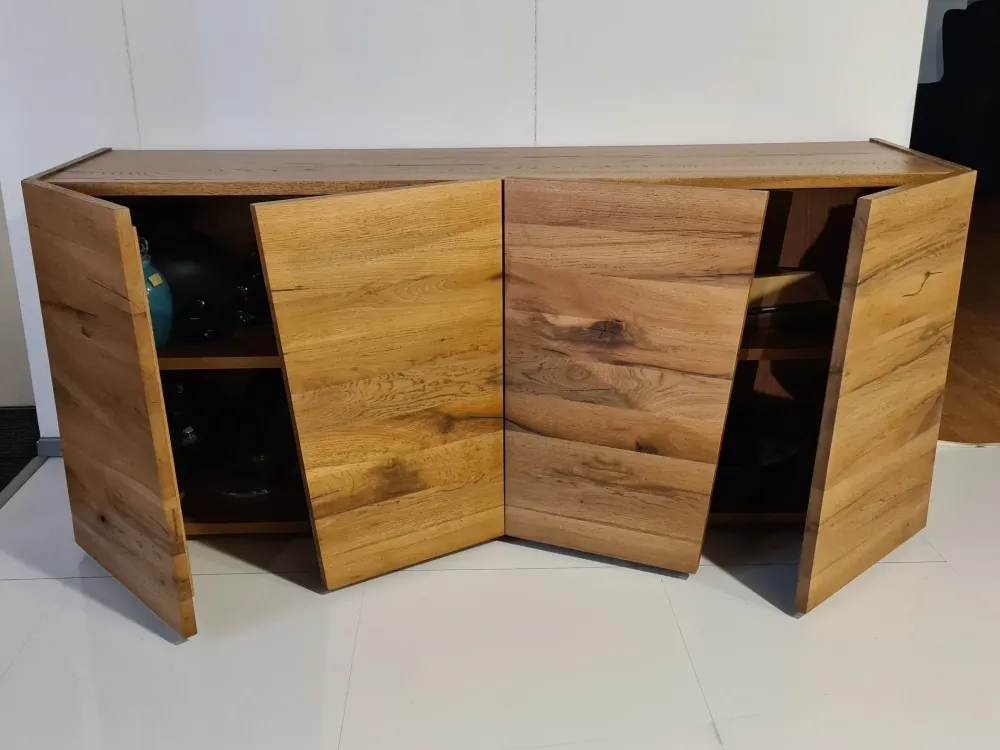 Madia Unika in stile moderno di in Offerta Outlet^Devina Nais Best