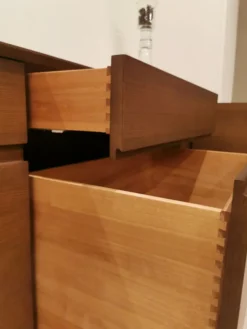 Clearance Madia Vaniglia di a prezzi convenienti Madie