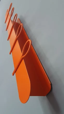 Mensola in metallo modello Meme design con sconti imperdibili^Artigianale Discount