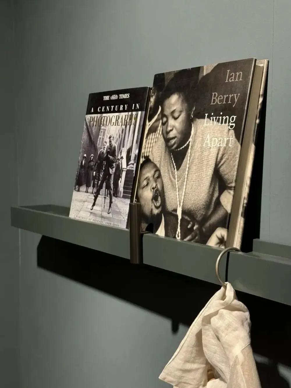 Mensola in laccato opaco modello Riga a prezzi imbattibili^NovaMobili