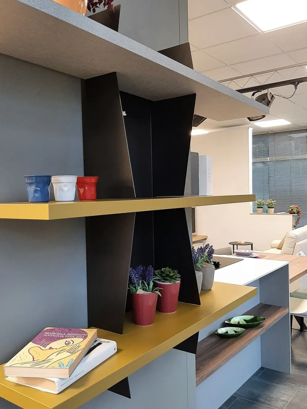 Mensola in laccato opaco modello Versus a prezzi imbattibili^Tomasella Online