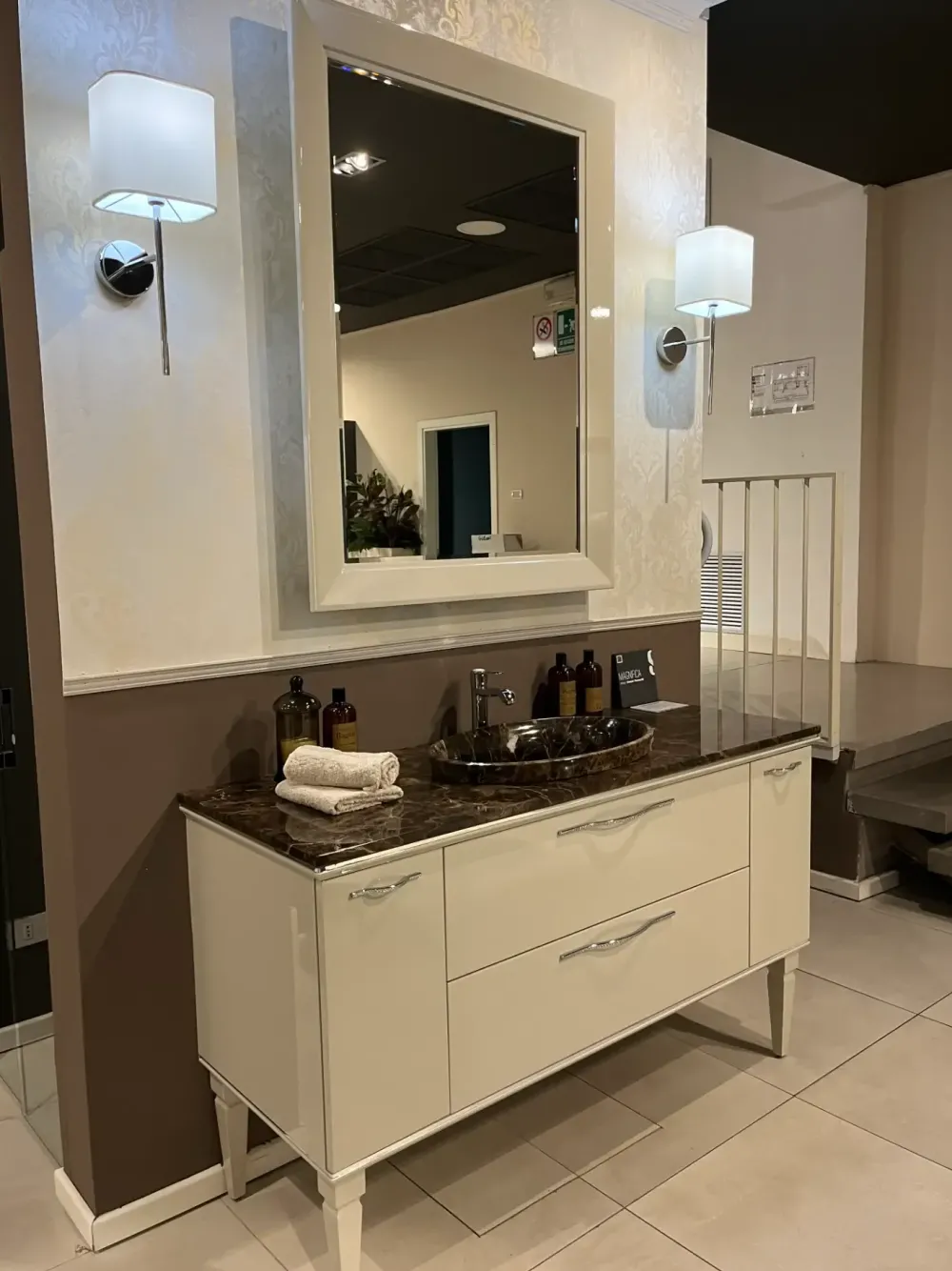 Mobile bagno classico Magnifica di in OFFERTA OUTLET - 20%^Scavolini Hot