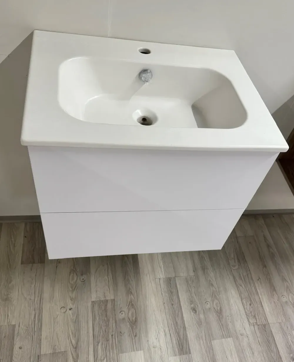 Discount Mobile bagno Sospeso Byte next 01 mobile con specchio in offerta Mobili Bagno Sospeso