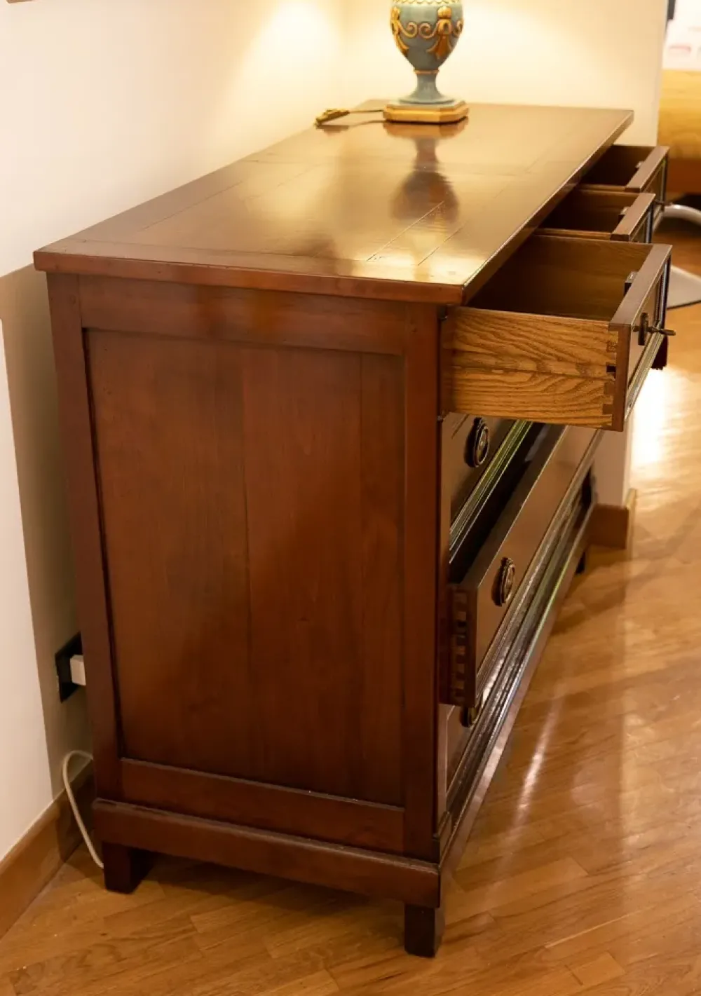 Mobile d'antiquariato modello Como'piu' 2 comodini ciliegio massello a PREZZO SCONTATO^Grande Arredo Online