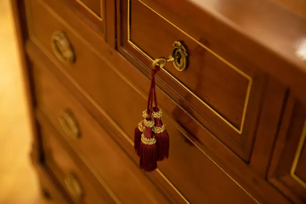 Mobile d'antiquariato modello Como'piu' 2 comodini ciliegio massello a PREZZO SCONTATO^Grande Arredo Online