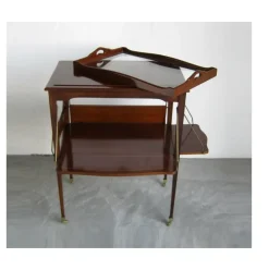 Mobile di Antiquariato in stile neoclassico con un ribasso del 50% Antiquariato