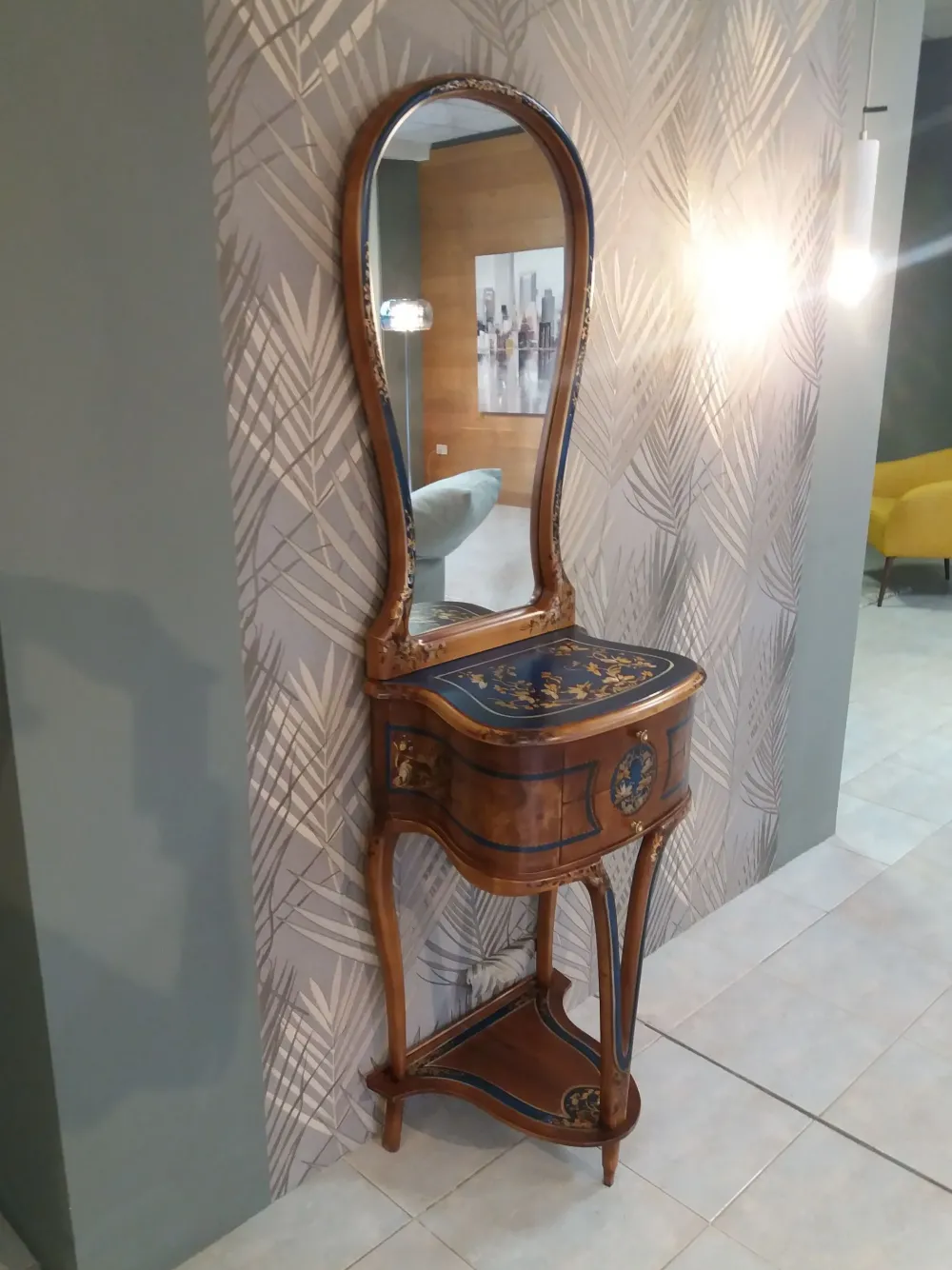 Maestri Artigiani Mobile di Antiquariato in stile rinascimentale con uno sconto del 53%- Antiquariato