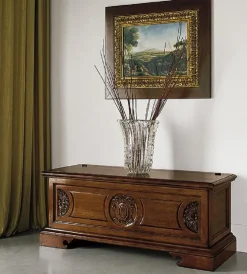 Artigianale Mobile ingresso A terra modello Cassapanca in noce massello intagliata in promo-sconto del 40% di- Mobili Ingresso