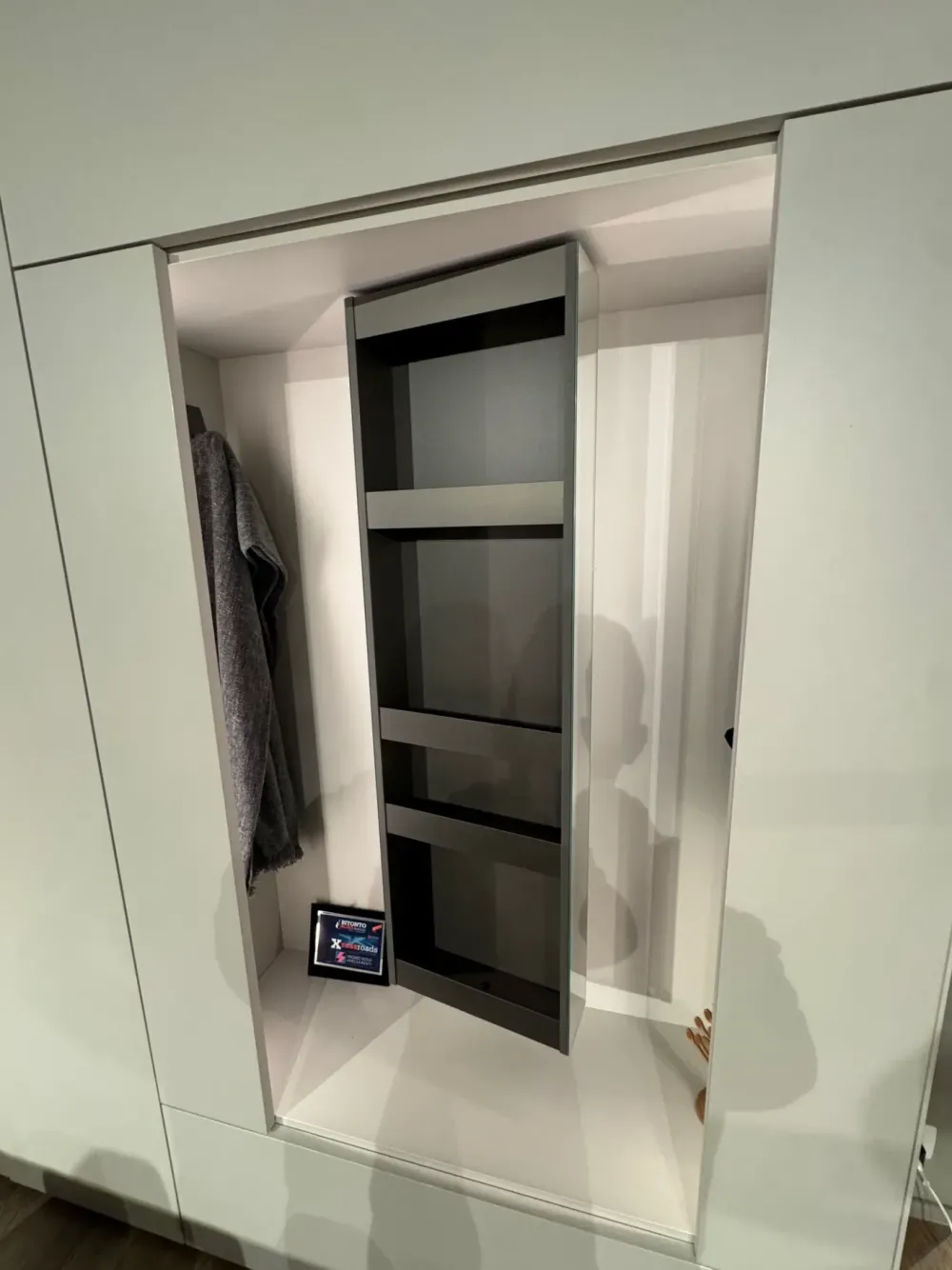 New Mobile ingresso modello Roomy moderno di a prezzo ribassato Mobili Ingresso