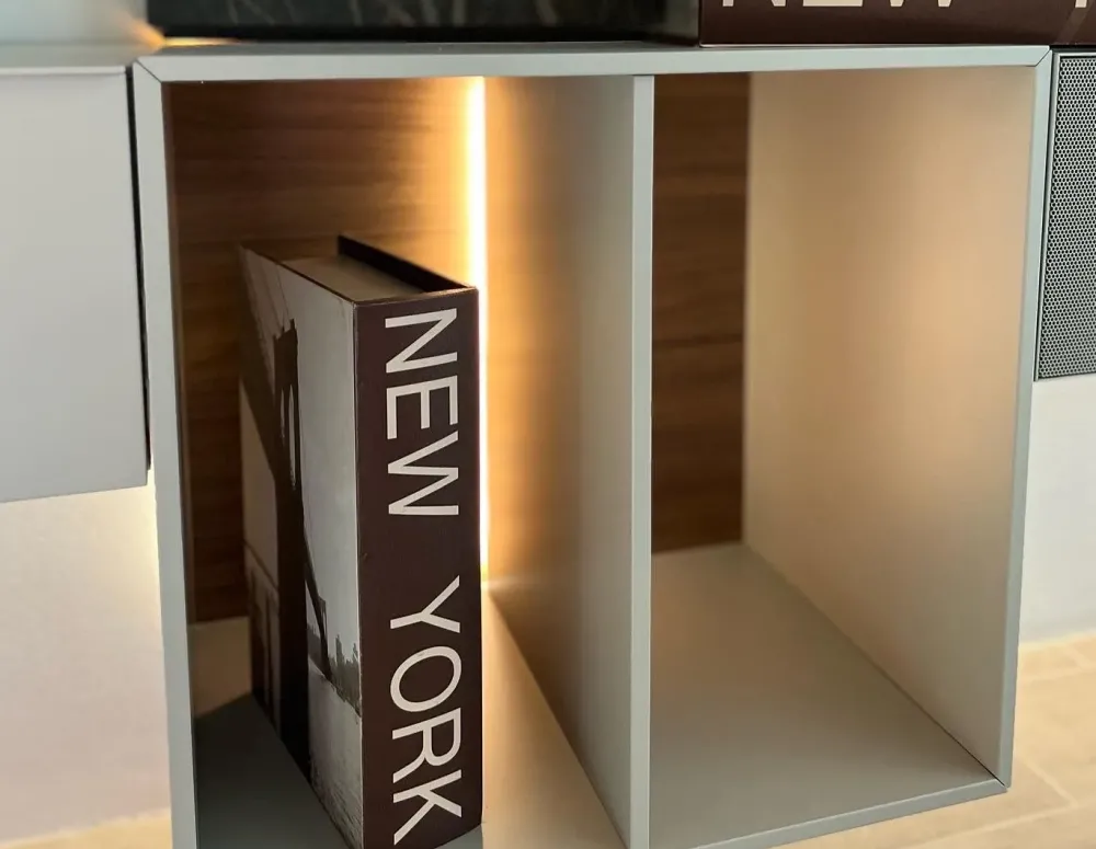 Outlet Mobile soggiorno modello Code di scontato -40% Pareti Attrezzate