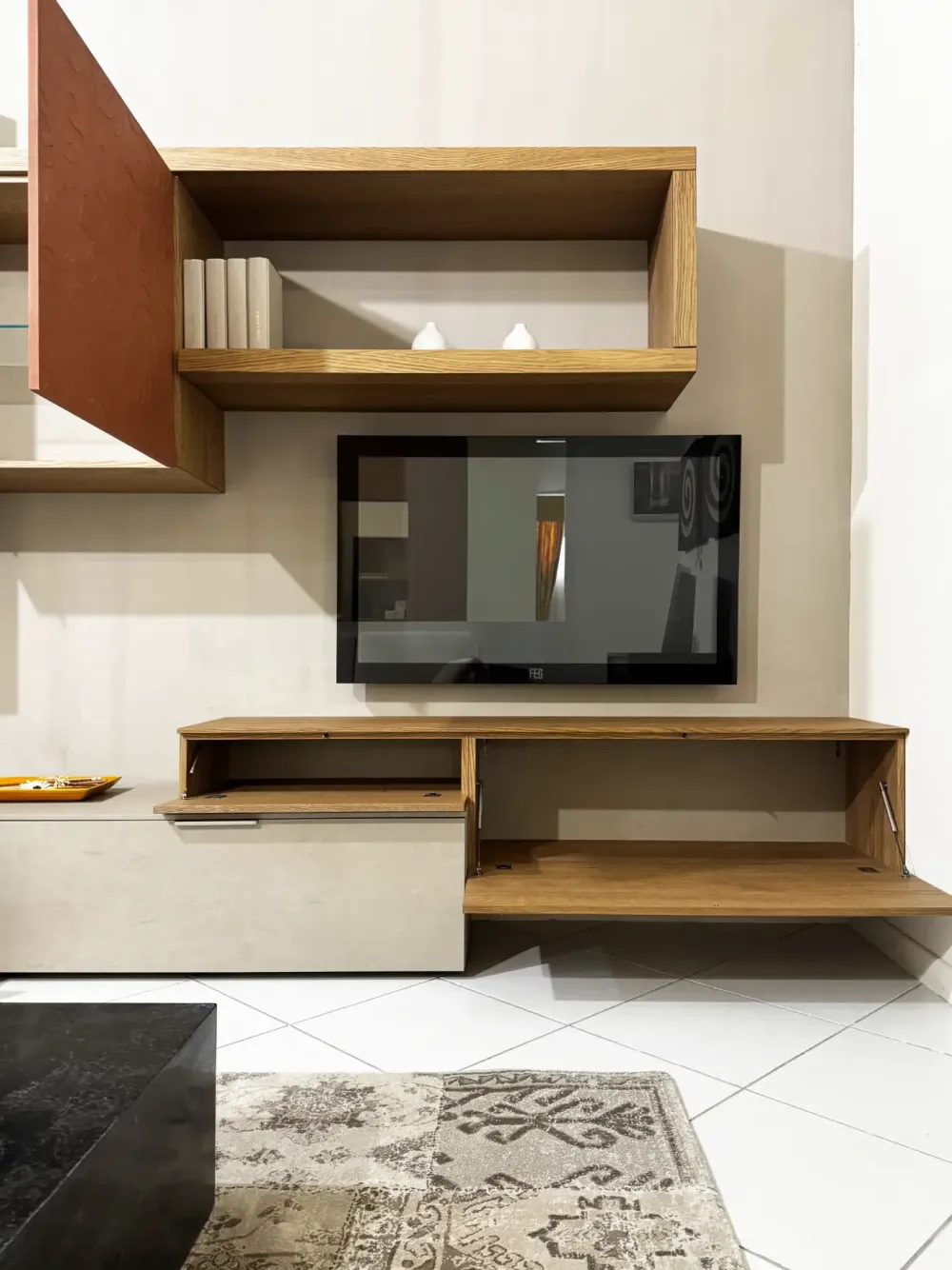 Mercantini Mobile soggiorno modello Kosmos di scontato -30%- Pareti Attrezzate