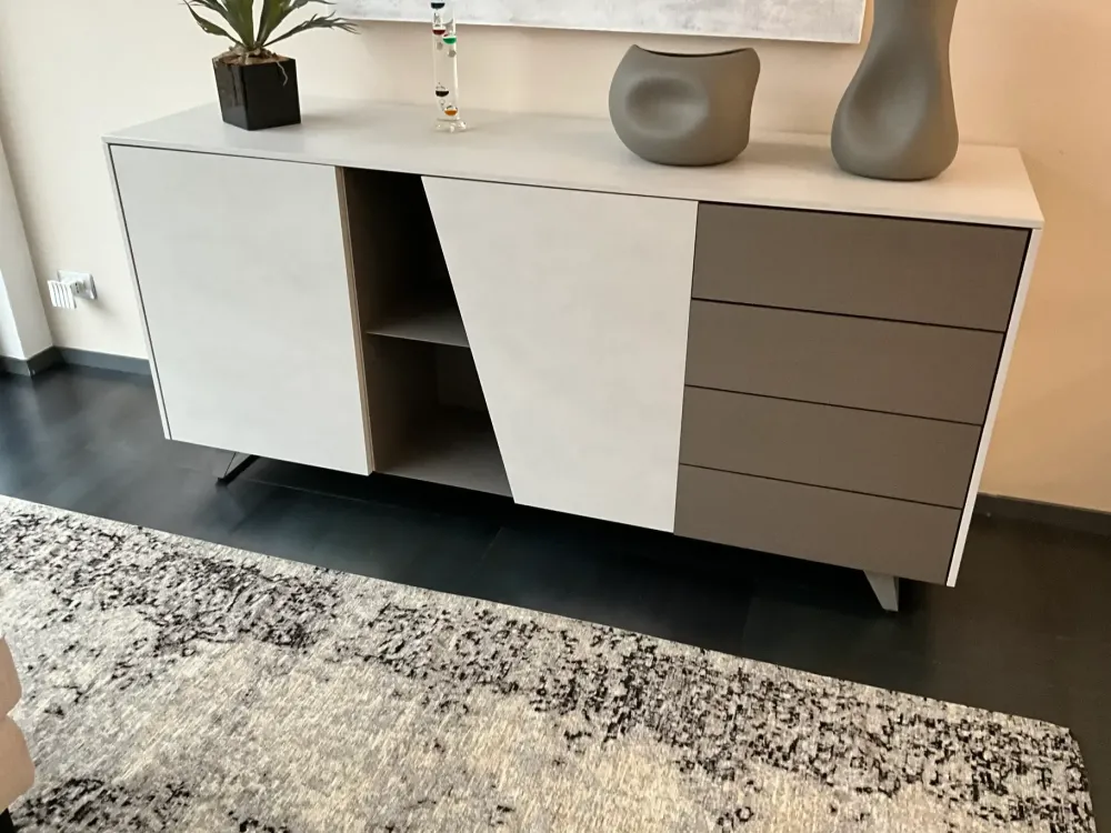 Tomasella Mobile soggiorno modello Madia diagonal di a PREZZI OUTLET- Madie