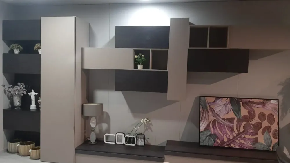 Imab Mobile soggiorno modello Soggiorno + zona ingresso di a PREZZI OUTLET- Pareti Attrezzate