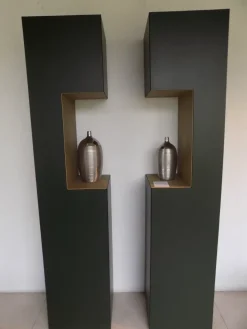 Minotti Italia Mobile soggiorno modello Contenitore rebus di a prezzo Outlet- Madie