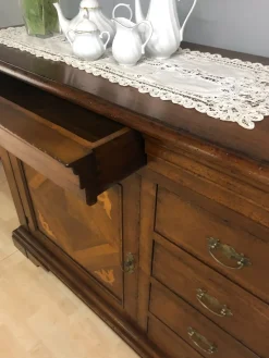 Discount Offerta Outlet: Madia Intarsio Classica , ideale per arredare interni! Madie