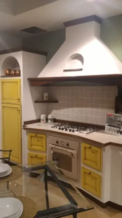 OFFERTA SCONTO 57% CUCINA VITTORINA IN MASSELLO E FINTA MURATURA^Mobilificio Fratelli Marzi Clearance