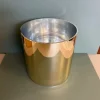 Artigianale Oggettistica design Vaso cilindrico dorato di a prezzo ribassato- Oggettistica