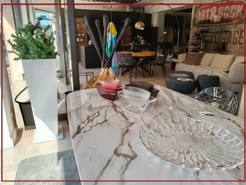 Oggettistica moderna U shine di a prezzo ribassato^Kartell Hot