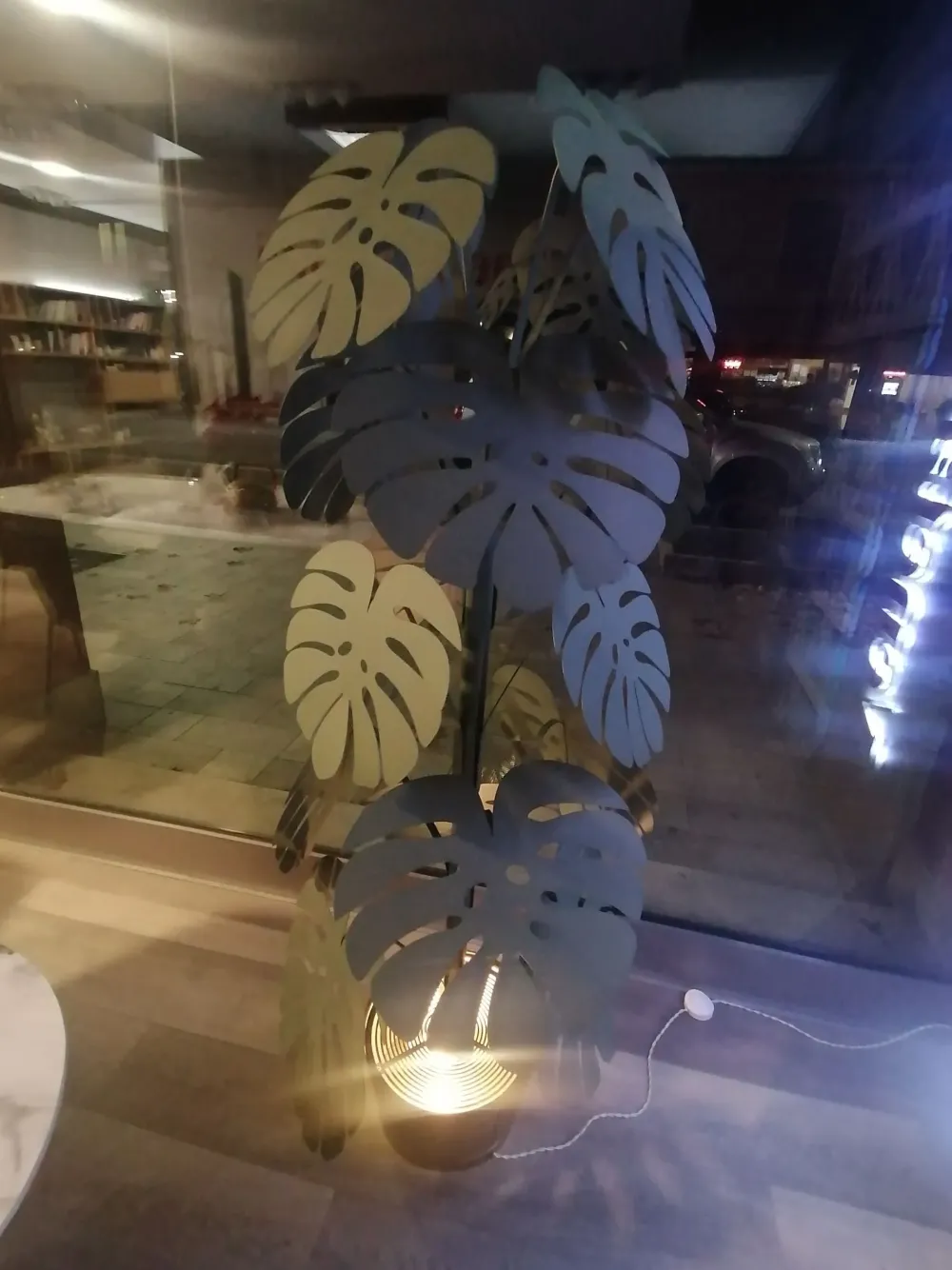 Artigianale Oggettistica Pianta monstera grande verde salvia a prezzo scontato- Oggettistica