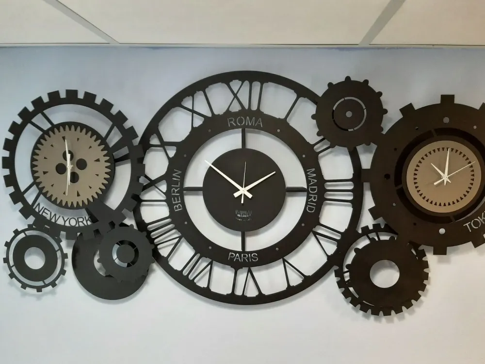 Orologio big fuso meccano in stile moderno a prezzo scontato Oggettistica