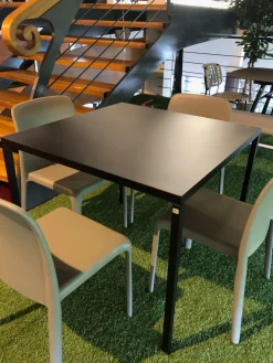 Connubia Outlet: Tavolo Iron da giardino . Prezzo scontato!- Tavoli Da Giardino