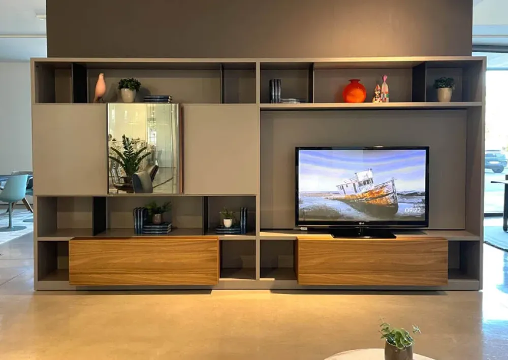 Parete attrezzata 505 up system della marca con un ribasso esclusivo^Molteni & C Online