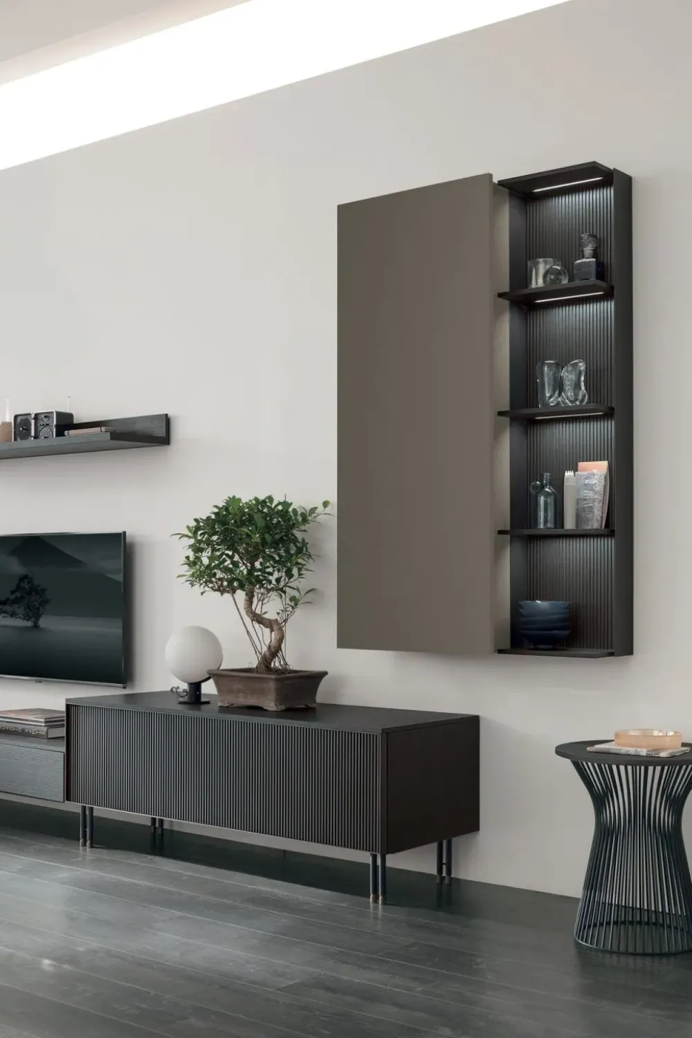 Tomasella Parete attrezzata At102 di in OFFERTA OUTLET- Pareti Attrezzate