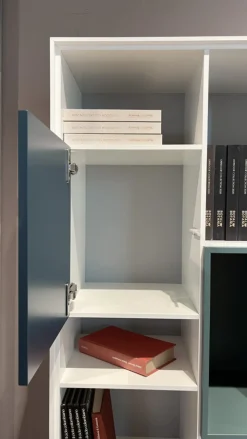 Parete attrezzata Ateneo in stile moderna a prezzo scontato^Capo d'Opera