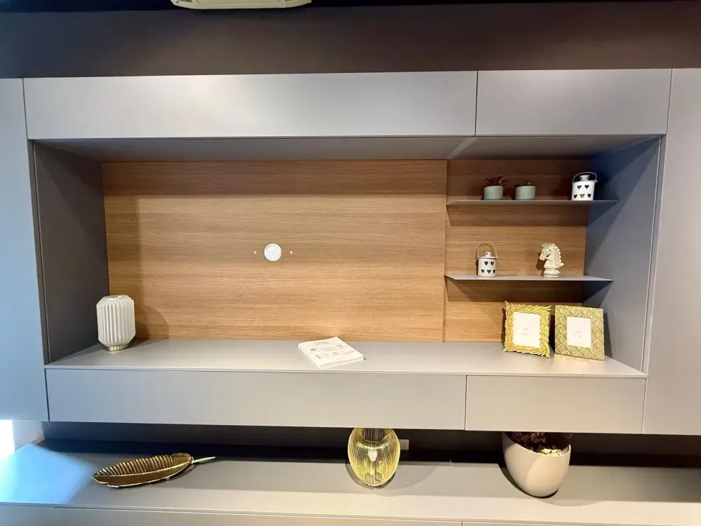 Discount Parete attrezzata Atlante di in OFFERTA OUTLET Pareti Attrezzate