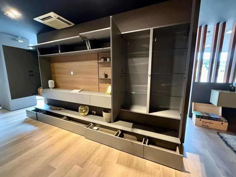 Discount Parete attrezzata Atlante di in OFFERTA OUTLET Pareti Attrezzate