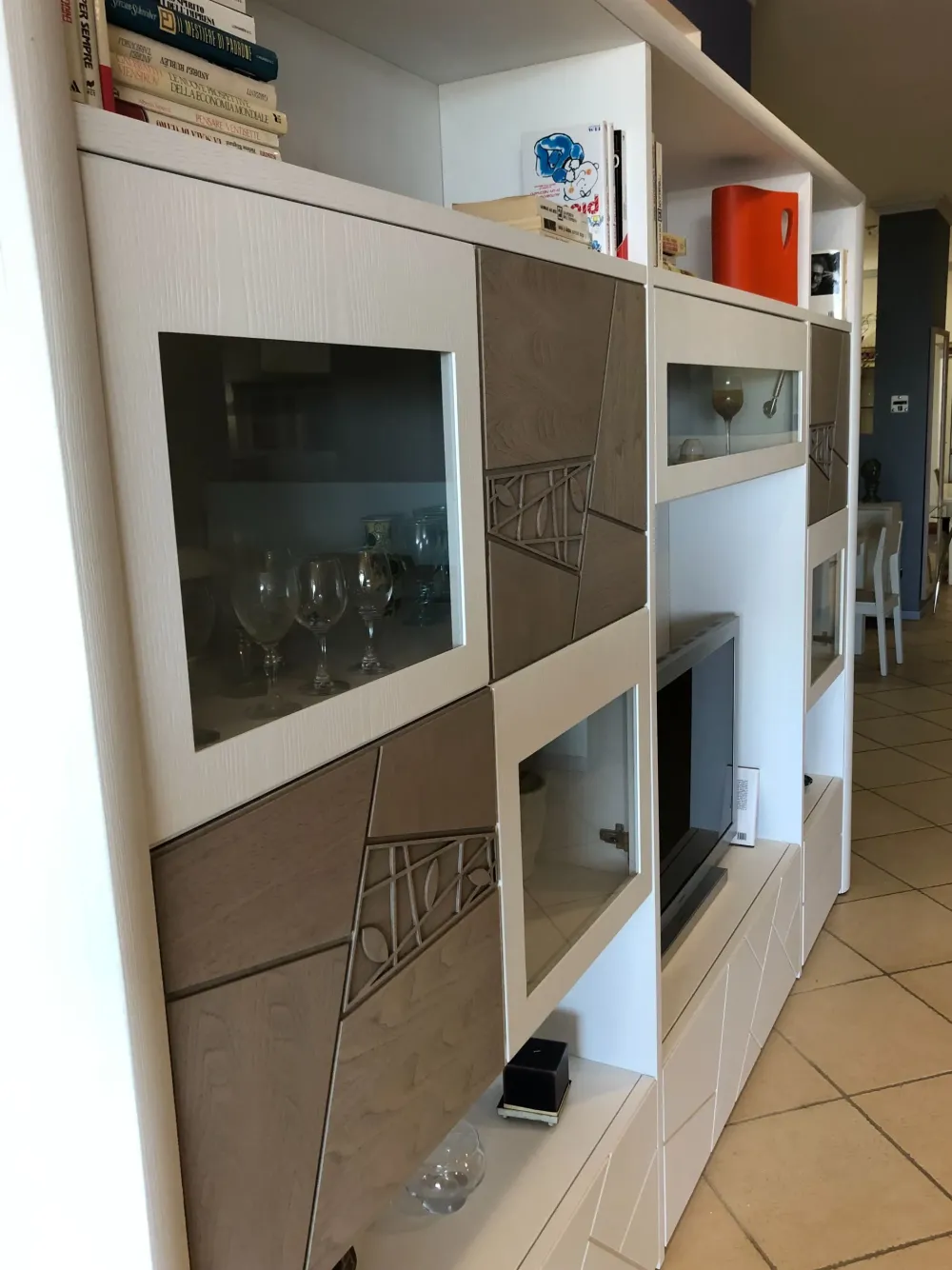 Modo 10 Parete attrezzata Collezione decor in stile classico a prezzo ribassato- Pareti Attrezzate