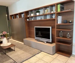 Pianca Parete attrezzata Composizione parete tv  di scontata del 30%- Pareti Attrezzate