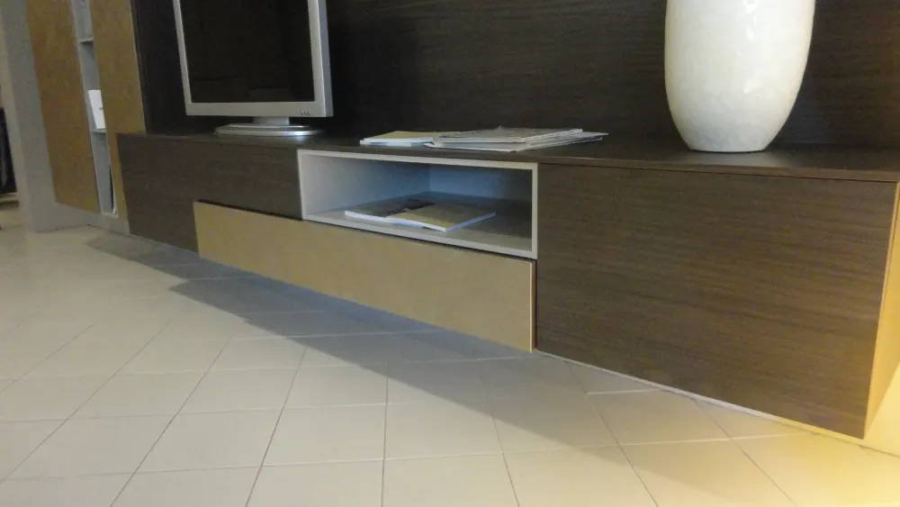 Parete attrezzata Dekor di in OFFERTA OUTLET^NovaMobili Hot