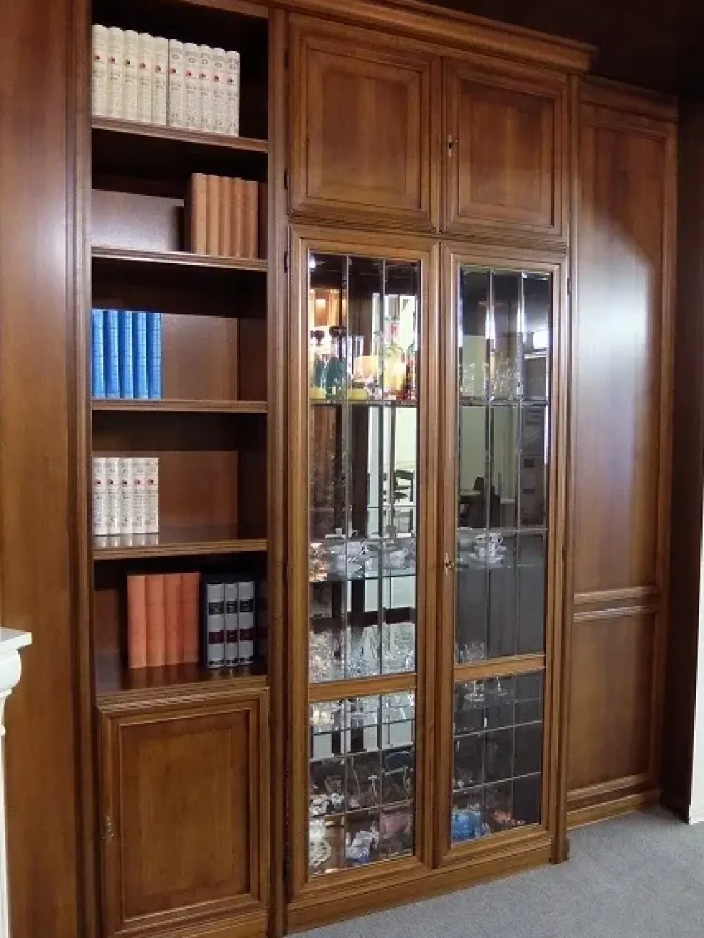 Artigianale Parete attrezzata Hilton in legno in Offerta Outlet- Pareti Attrezzate