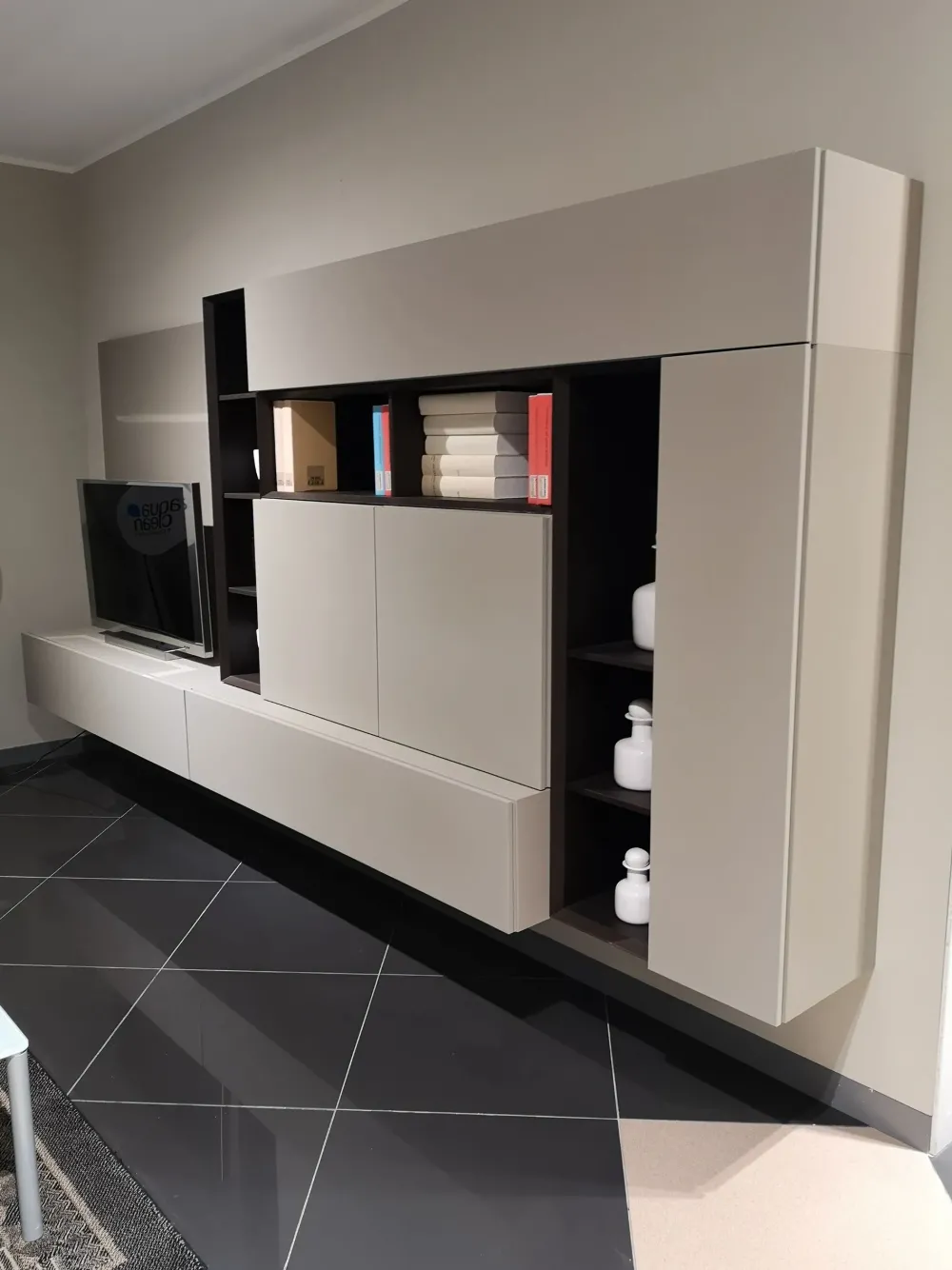 Clearance Parete attrezzata in stile moderno People di in Offerta Outlet Pareti Attrezzate