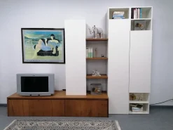 Oldline Parete attrezzata Loop di scontata del 50%- Pareti Attrezzate