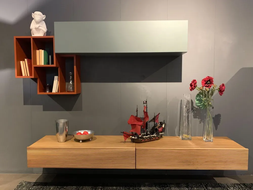 Discount Parete attrezzata modello Composizione zero.16 di : richiedi il prezzo Pareti Attrezzate