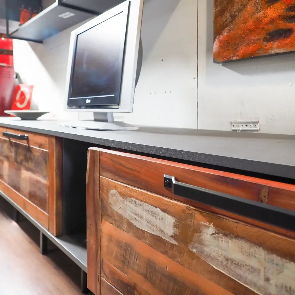 Parete attrezzata Parete soggiorno industrial e legno di in OFFERTA OUTLET^Nuovi Mondi Collection Outlet