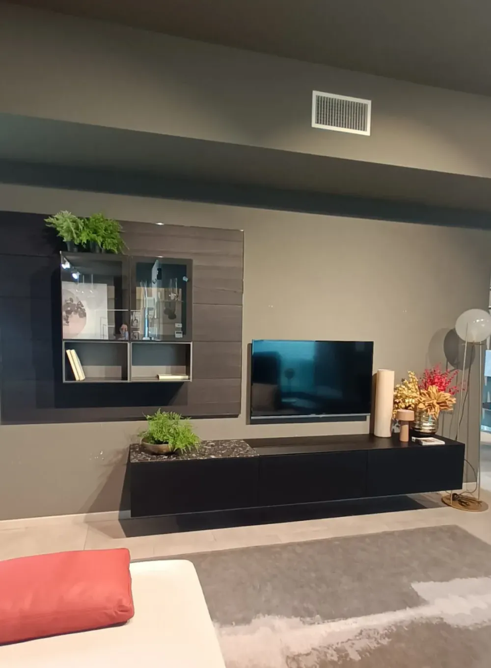 Outlet Parete attrezzata Parete soggiorno quid in stile moderna a prezzo ribassato Pareti Attrezzate