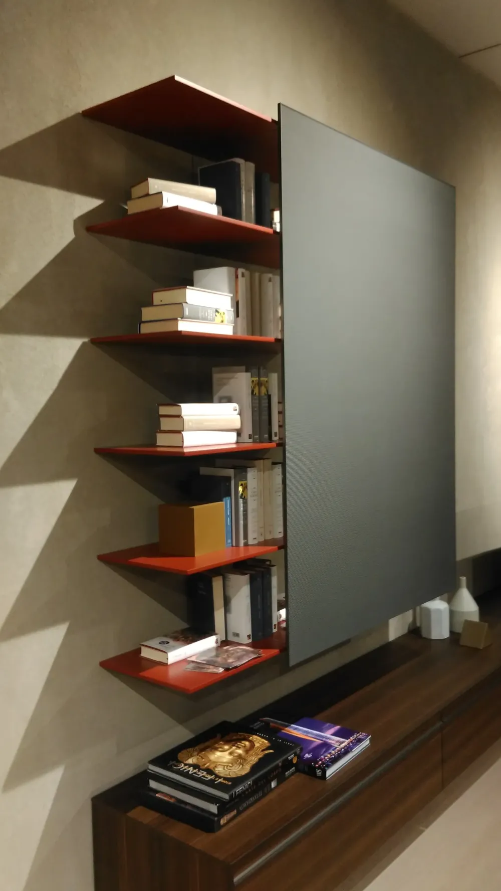 Molteni & C Parete attrezzata Password in stile moderna a prezzo scontato- Pareti Attrezzate