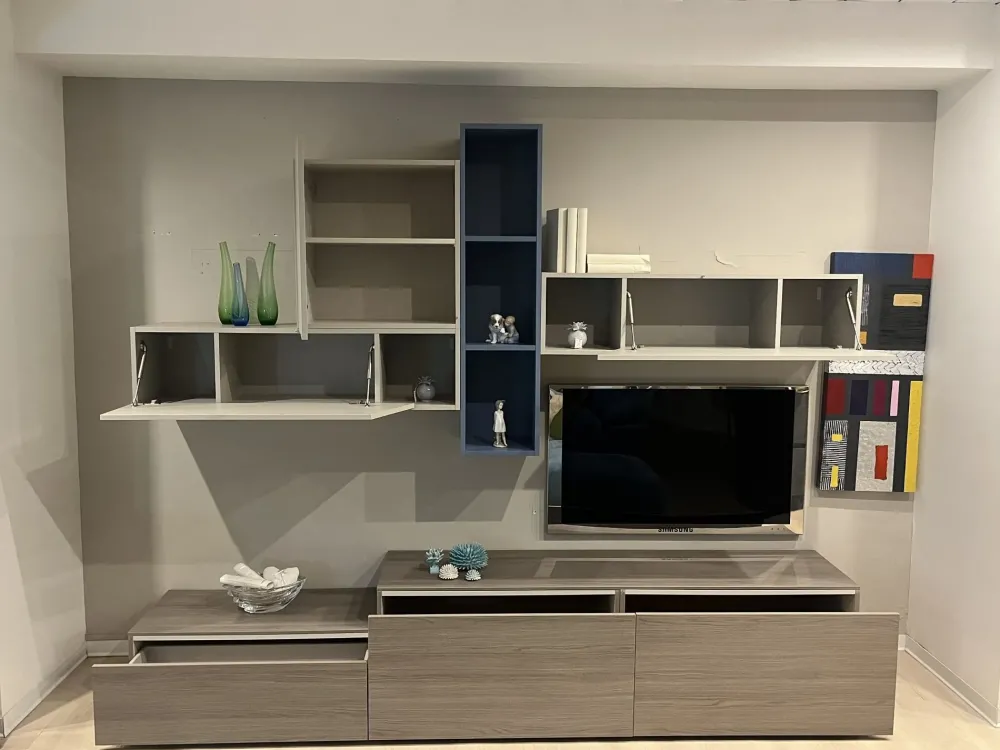 Parete attrezzata Pratico in stile moderno a prezzo scontato Pareti Attrezzate