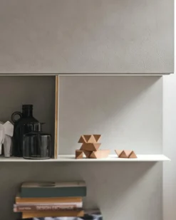 Tomasella Parete attrezzata in laminato materico A077 a prezzo Outlet- Soggiorni Completi